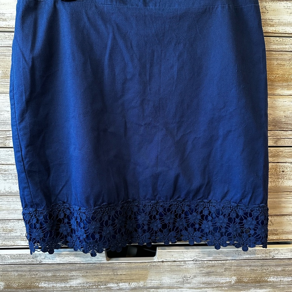 ✨ Ann Taylor Blue Lace Hem Pencil Skirt Size 12